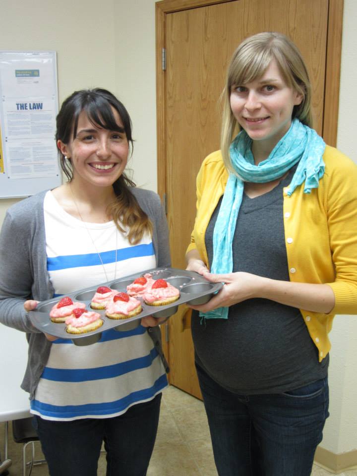 Another bonus to being pregnant: People, like Stef, make you cupcakes!