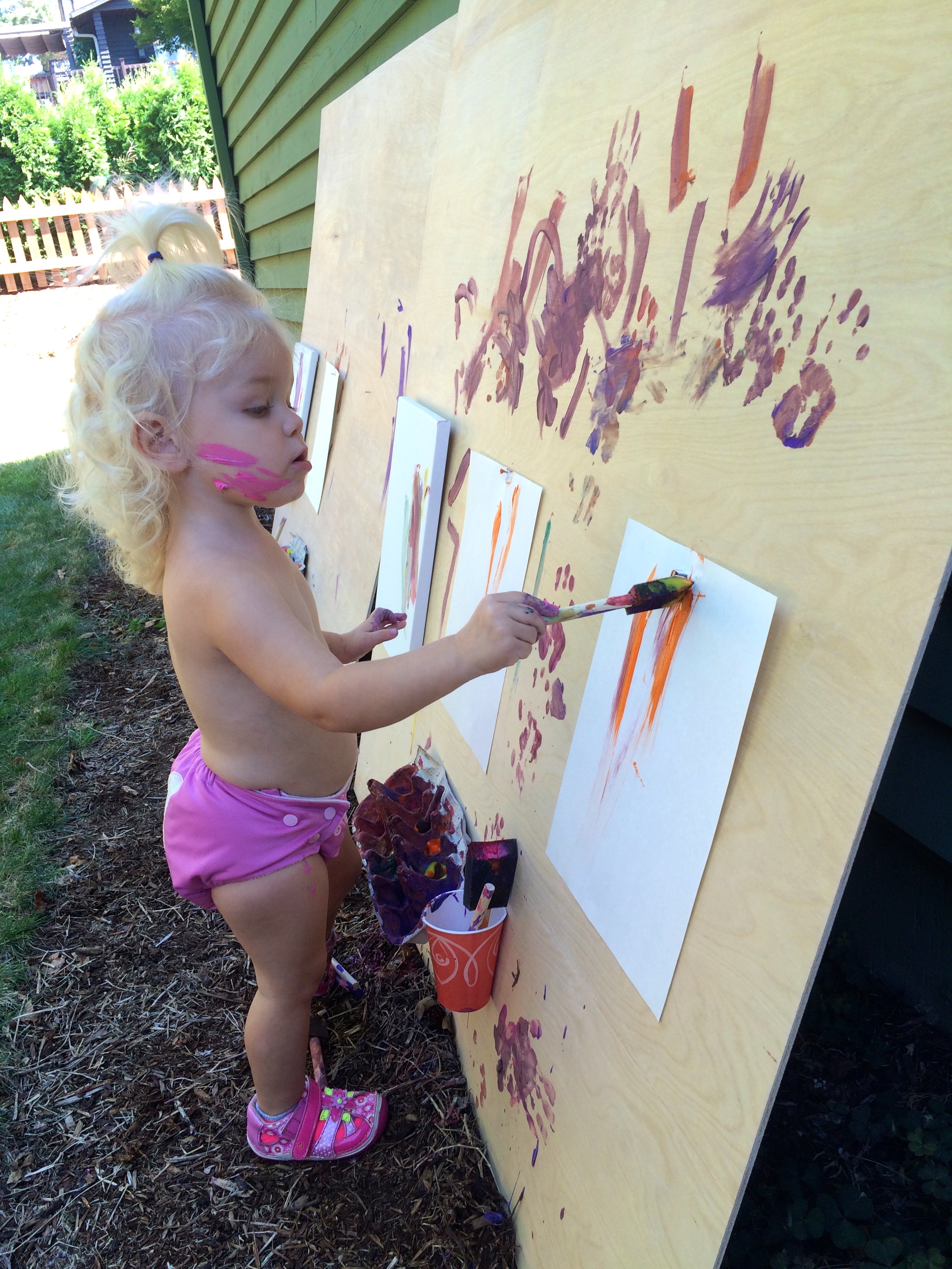 DIY painting easel for kids - Ten Thousand Hour Mama